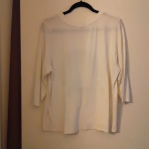 NWOT 3/4 sleeve tee - Picture 6 of 6